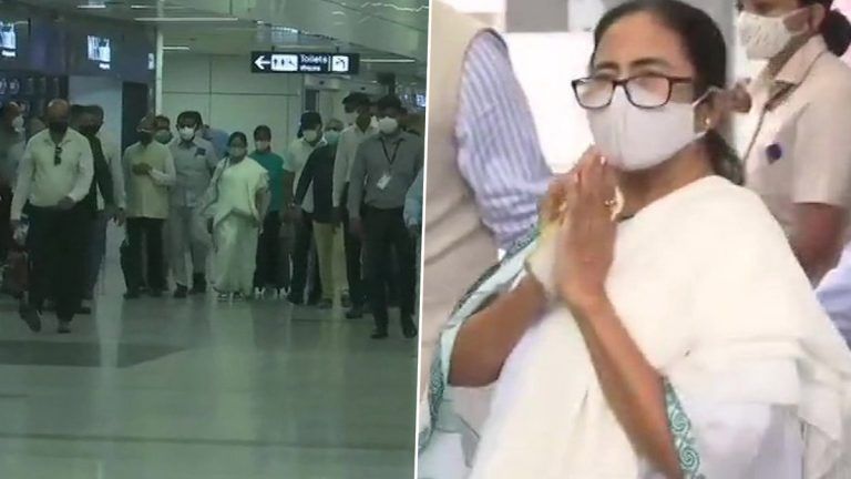 Mamata Banerjee Reaches Delhi: দিল্লি পৌঁছলেন মুখ্যমন্ত্রী মমতা বন্দোপাধ্যায়, কাল বৈঠক প্রধানমন্ত্রীর সঙ্গে