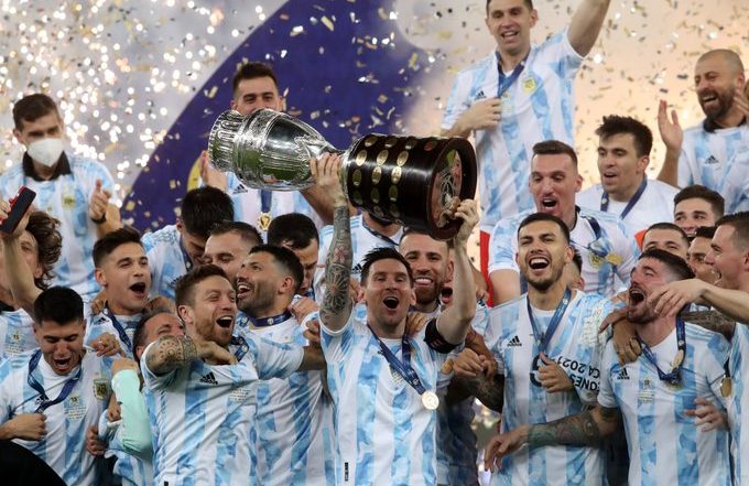 Copa America 2021: অবশেষে অধরা মাধুরী, ব্রাজিলকে হারিয়ে কোপা আমেরিকা জিতে আর্জেন্টিনাকে ট্রফি এনে দিলেন মেসি