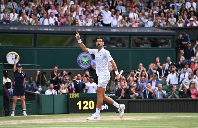 Novak Djokovic Lifts Seventh Wimbledon Title: উইম্বলডনে সাততারা সাফল্যে বারবার চারবার জকোভিচের, কিরিয়সকে হারিয়ে জোকারের 'অমর একুশ'