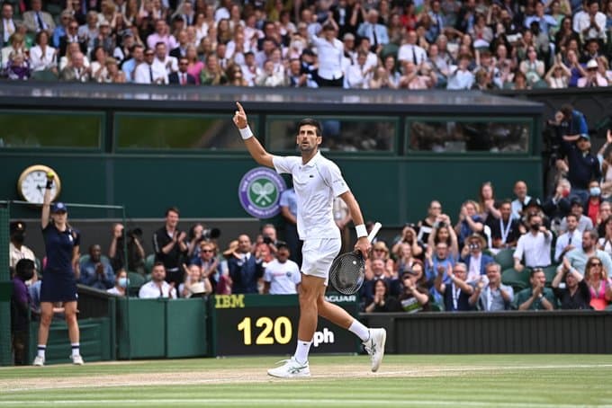 Novak Djokovic Lifts Seventh Wimbledon Title: উইম্বলডনে সাততারা সাফল্যে বারবার চারবার জকোভিচের, কিরিয়সকে হারিয়ে জোকারের 'অমর একুশ'