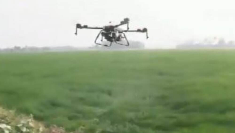 Pakistan Quad Copter Spotted: নিয়ন্ত্রণরেখা পেরোচ্ছে পাকিস্তানি কপ্টার, পত্রপাঠ গুলিবর্ষণ বিএসএফের Pakistan Quad Copter Spotted: নিয়ন্ত্রণরেখা পেরোচ্ছে পাকিস্তানি কপ্টার, পত্রপাঠ গুলিবর্ষণ বিএসএফের