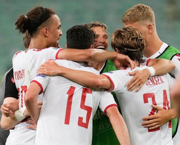 Euro 2020: ড্যানিশ মিরাক্যাল চলছেই, ২৯ বছর বাদে ইউরোর সেমিতে ডেনমার্ক Euro 2020: ড্যানিশ মিরাক্যাল চলছেই, ২৯ বছর বাদে ইউরোর সেমিতে ডেনমার্ক