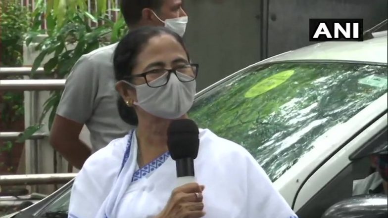 Mamata Banerjee: রাজ্যের জন্য উন্নত সড়ক থেকে উড়ালপুল, বৈঠকে গড়করির সঙ্গে কথা মমতার