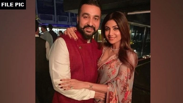 Raj Kundra: পর্নোগ্রাফি মামলায় রাজকে নিয়ে শিল্পার বাড়িতে পৌঁছল পুলিশ