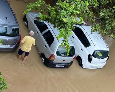 Gurugram Rains: গুরুগ্রাম জলের তলায়, 'ভারতের সিলিকন ভ্যালি'-র বানভাসি বেহাল দশার ভিডিও দেখলে চমকে যাবেন