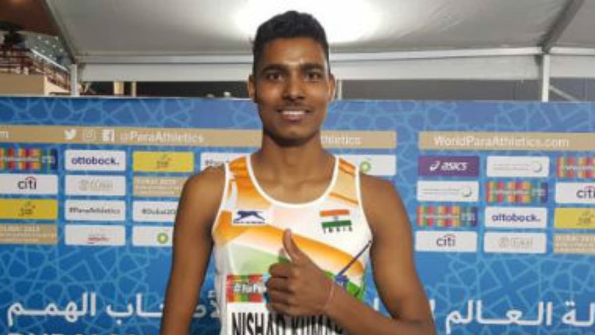 Nishad Kumar Wins Silver: টোকিও প্যারালিম্পিক্সের হাইজাম্পে রুপো জিতলেন ভারতের নিশাদ কুমার Nishad Kumar Wins Silver: টোকিও প্যারালিম্পিক্সের হাইজাম্পে রুপো জিতলেন ভারতের নিশাদ কুমার