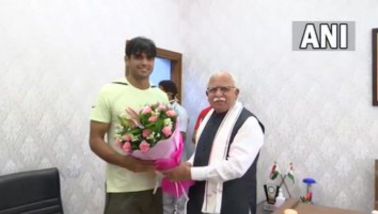 Neeraj Chopra Met Haryana CM ML Khattar: লক্ষ্য ২০২২-এর বিশ্ব চ্যাম্পিয়নশিপে পদক জয়, মনোহর লাল খট্টরকে বললেন নীরজ চোপড়া