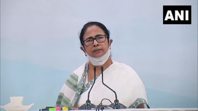 Mamata Banerjee: না জানিয়ে জল ছাড়ছে ডিভিসি, 'ম্যান মেড বন্যা' বলে তোপ মমতা বন্দ্যোপাধ্যায়ের