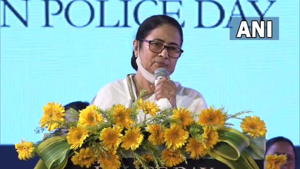 Mamata Banerjee Wishes On Hindi Diwas: হিন্দি হরফে দেশবাসীকে হিন্দি দিবসের শুভেচ্ছা জানালেন মমতা বন্দ্যোপাধ্যায় (দেখুন টুইট) Mamata Banerjee Wishes On Hindi Diwas: হিন্দি হরফে দেশবাসীকে হিন্দি দিবসের শুভেচ্ছা জানালেন মমতা বন্দ্যোপাধ্যায় (দেখুন টুইট)