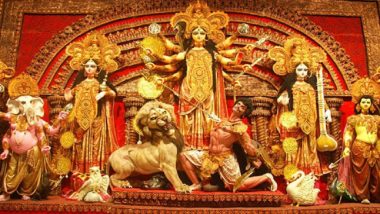 Durga Puja 2022: শুভ মহাষ্টমী, সারা বছরের কষ্ট ভুলে বাঙালি মেতেছে পুজোয়, মণ্ডপে মণ্ডপে চলছে অঞ্জলী, জনজোয়ারে ভাসার অপেক্ষা
