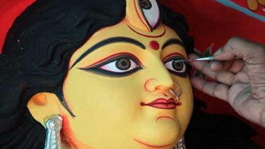 Mahalaya 2021: পিতৃ পক্ষের অবসানে মহালয়া, তর্পণ, দেবীর চক্ষুদানে শরতের ভোরে আবেগপ্লুত বাঙালি
