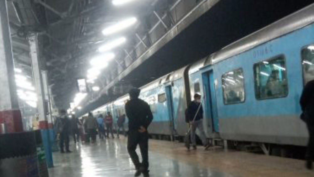 Bomb Hoax Call in Delhi-Bound Shatabdi Express: দিল্লিগামী শতাব্দী এক্সপ্রেসে বোমা!, গুজবে তোলপাড় গুরুগ্রাম থানা