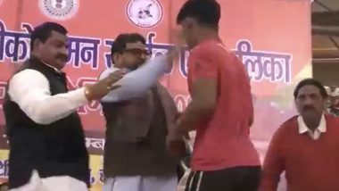 BJP MP Slaps Wrestler: কুস্তি প্রতিযোগিতার উদ্বোধনী অনুষ্ঠানেই কুস্তিগীরকে চড় বিজেপি সাংসদের, ভাইরাল ভিডিও