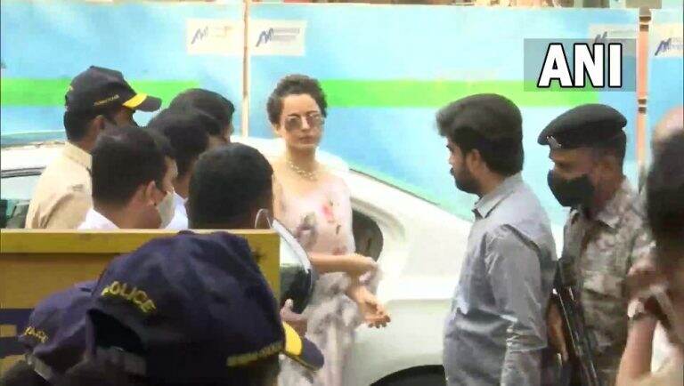 Kangana Ranaut: কৃষকদের বিরুদ্ধে আপত্তিজনক মন্তব্যের অভিযোগ, থানায় হাজির কঙ্গনা