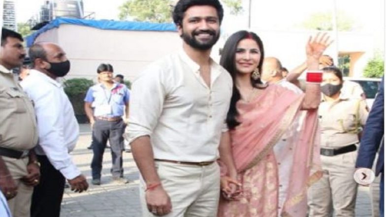 Katrina Kaif-Vicky Kaushal: ভিকির হাত ধরে, হাসি মুখে মুম্বইতে ফিরলেন ক্যাটরিনা