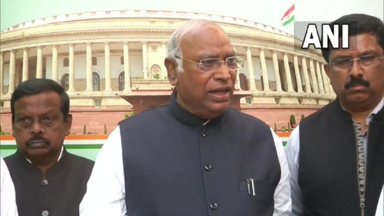 ED Questioning Mallikarjun Kharge: ন্যাশনাল হেরাল্ড মামলায় কংগ্রেস নেতা মল্লিকার্জুন খাড়গেকে জিজ্ঞাসাবাদ করছে ইডি-র