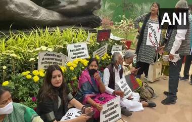 Rajya Sabha: 'মহাত্মা গান্ধী ওঁদের মতিগতি ফেরান', বরখাস্ত ১২ সাংসদের ধর্না নিয়ে কটাক্ষ কেন্দ্রীয় মন্ত্রীর