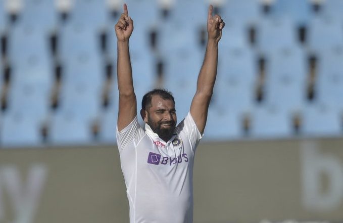 Shami Bowled Handsomb: শামির দুরন্ত ডেলিভারিতে হাওয়ায় উড়ল স্ট্যাম্প, লাবুশানের পর হ্যান্ডসকম্বের ক্লিন বোল্ড আউটের ভিডিয়ো