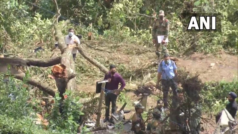 General Bipin Rawat: কীভাবে ভেঙে পড়ল বিপিন রাওয়াতের হেলিকপ্টার, দুর্ঘটনাস্থলে বায়ুসেনার আধিকারিকরা