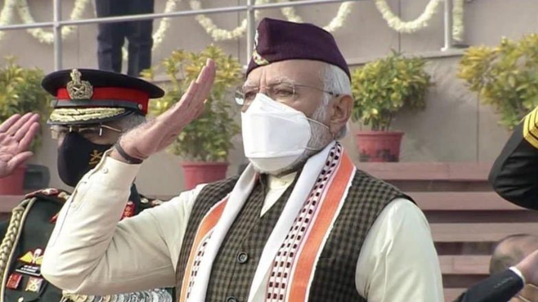 Republic Day Parade 2022: উত্তরাখণ্ডের টুপি ও মণিপুরী স্টোল, প্রজাতন্ত্র দিবসের সাজে নজর কাড়লেন প্রধানমন্ত্রী নরেন্দ্র মোদী