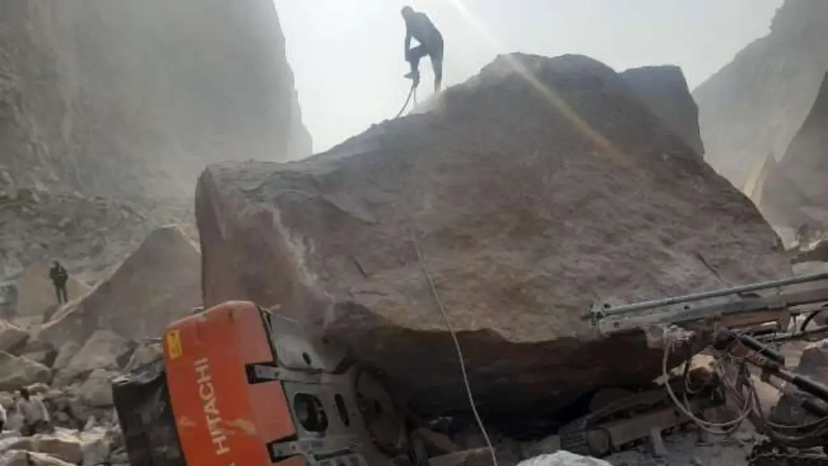 Landslide At Dadam Mining Zone: হরিয়ানার ভিওয়ানি জেলায় পাথর খাদানে ধস, ৪ জনের মৃত্যু, নিখোঁজ কমপক্ষে ১৫