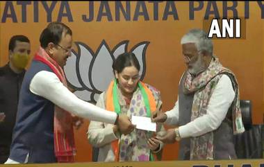 Aparna Yadav Joins BJP: ঘর ভাঙল মুলায়ম সিং যাদবের, বিজেপিতে যোগ দিলেন পুত্রবধূ অপর্ণা যাদব