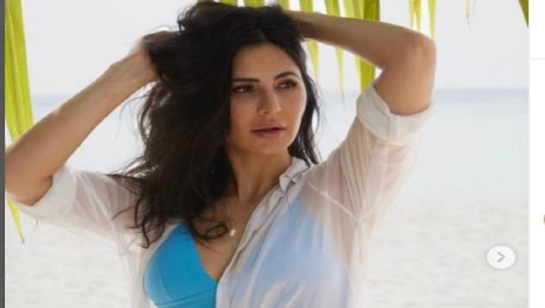 Katrina Kaif: মালদ্বীপে ক্যাটরিনা, বিকিনিতে মাদকতা ছড়ালেন অভিনেত্রী