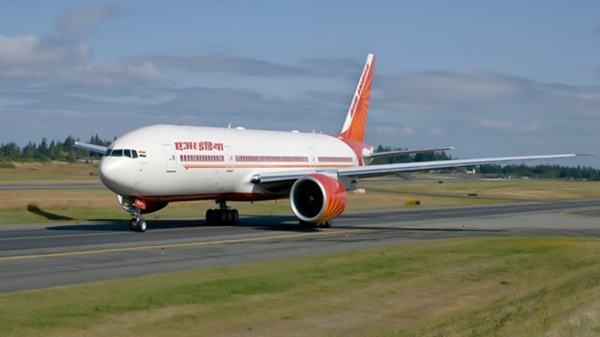 Air India Flight Bringing Indians: রোমানিয়ার বুখারেস্ট থেকে আটকে পড়া ভারতীয়দের নিয়ে আসছে এয়ার ইন্ডিয়ার বিমান