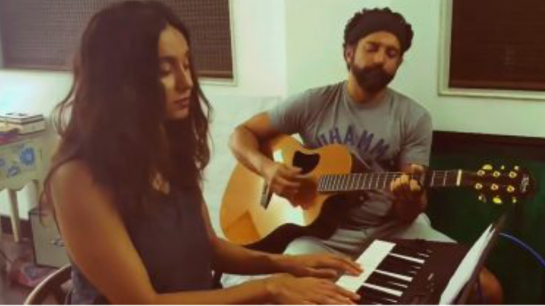 Farhan Akhtar–Shibani Dandekar’s Video Viral: বিয়ের আগের দিন সুর সাধনায় মাতলেন ফারহান-শিবানী, ভাইরাল ভিডিও