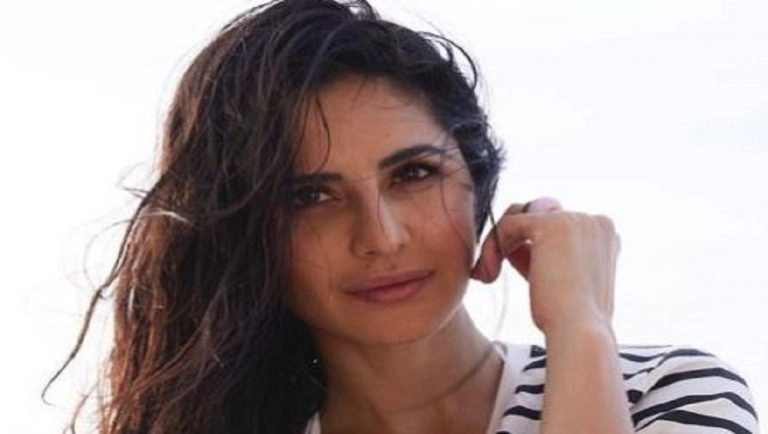 Katrina Kaif: শীতের সকালে সোনালি রোদে আভা ছড়ালেন ক্যাটরিনা, ভাইরাল ছবি