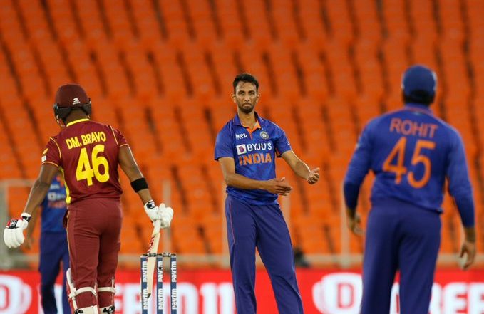 India vs West Indies: কৃষ্ণার প্রসিদ্ধ স্পেলেই সিরিজ জয়  টিম ইন্ডিয়ার, ১২ রান দিয়ে KKR পেসার নিলেন ৪ উইকেট