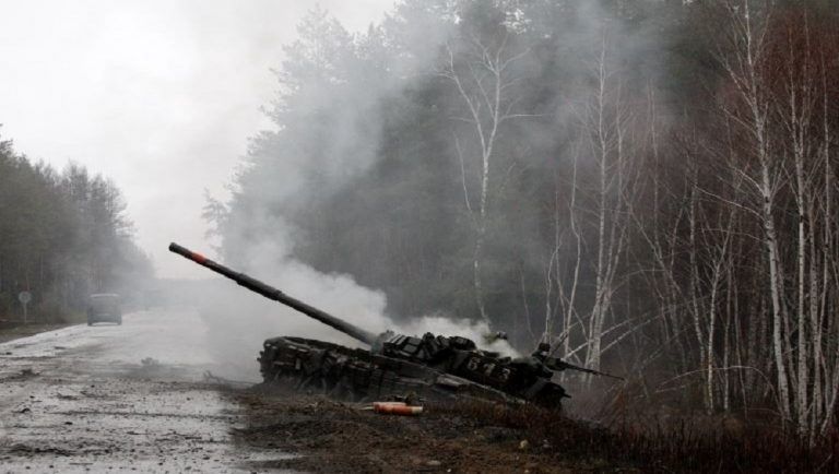 Russia-Ukraine War: রকেট হানায় ইউক্রেনের দিপ্রো বিমানবন্দর ধ্বংস করল রাশিয়া