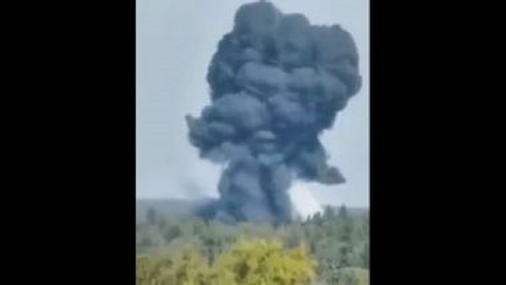 Russia Plane Crash: রানওয়ে থেকে এক মাইল দূরে ভেঙে পড়ল রাশিয়ার বিমান