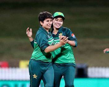 Women's World Cup 2022: ক্যারিবিয়ানদের হারিয়ে ভারতের সুবিধা করে দিল পাকিস্তান, কাল বাংলাদেশের সামনে মিতালীরা Women's World Cup 2022: ক্যারিবিয়ানদের হারিয়ে ভারতের সুবিধা করে দিল পাকিস্তান, কাল বাংলাদেশের সামনে মিতালীরা