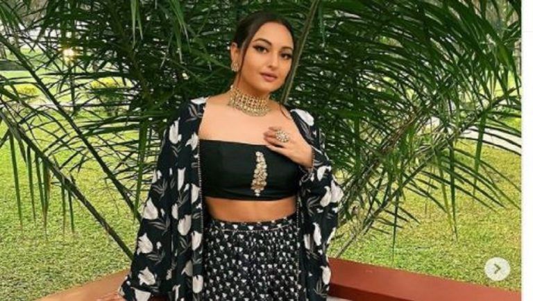 Sonakshi Sinha: সোনাক্ষীর বিরুদ্ধে জামিন অযোগ্য ধারায় মামলা? কী বললেন বলিউড নায়িকা