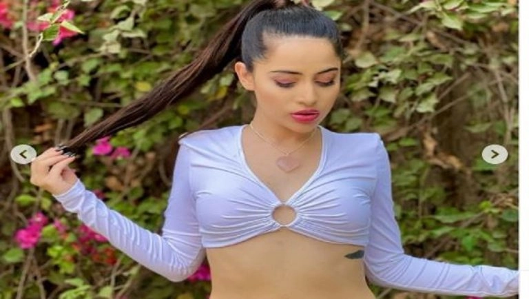 Urrfii Javed: 'পুরো মেন্টাল', হাই হিল পরে ছুটতে শুরু করায় কটাক্ষের মুখে ঊরফি জাভেদ