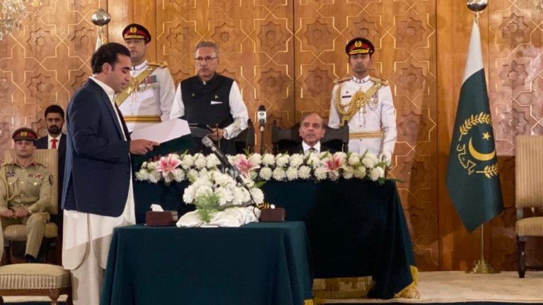 Bilawal Bhutto-Zardari Took Oath As Minister: পাকিস্তানের বিদেশমন্ত্রী হিসেবে শপথ নিলেন পিপিপি চেয়ারম্যান বিলাওয়াল ভুট্টো-জারদারি