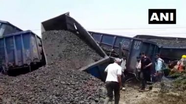 Coal-Loaded Goods Train Derailed: উত্তরপ্রদেশে লাইনচ্যুত কয়লাবোঝাই মালগাড়ি, দেখুন ছবি