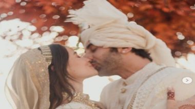 Ranbir Kapoor-Alia Bhatt Wedding: বিয়ের পর একে অপরের ঠোঁটে চুম্বন এঁকে দিলেন রণবীর-আলিয়া