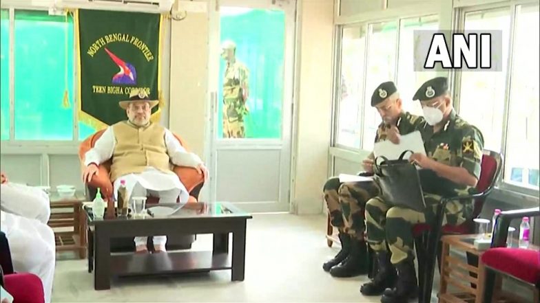 Amit Shah: তিনবিঘা করিডরে বিএসএফের সঙ্গে বৈঠকে শাহ, কলকাতায় পৌঁছে যেতে পারেন মৃত বিজেপি নেতার বাড়িতে