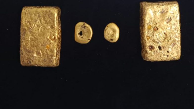 Gold Seized At Hyderabad Airport: হায়দরাবাদ বিমানবন্দরে দুই যাত্রীর থেকে ৯০ লাখ টাকার সোনা উদ্ধার