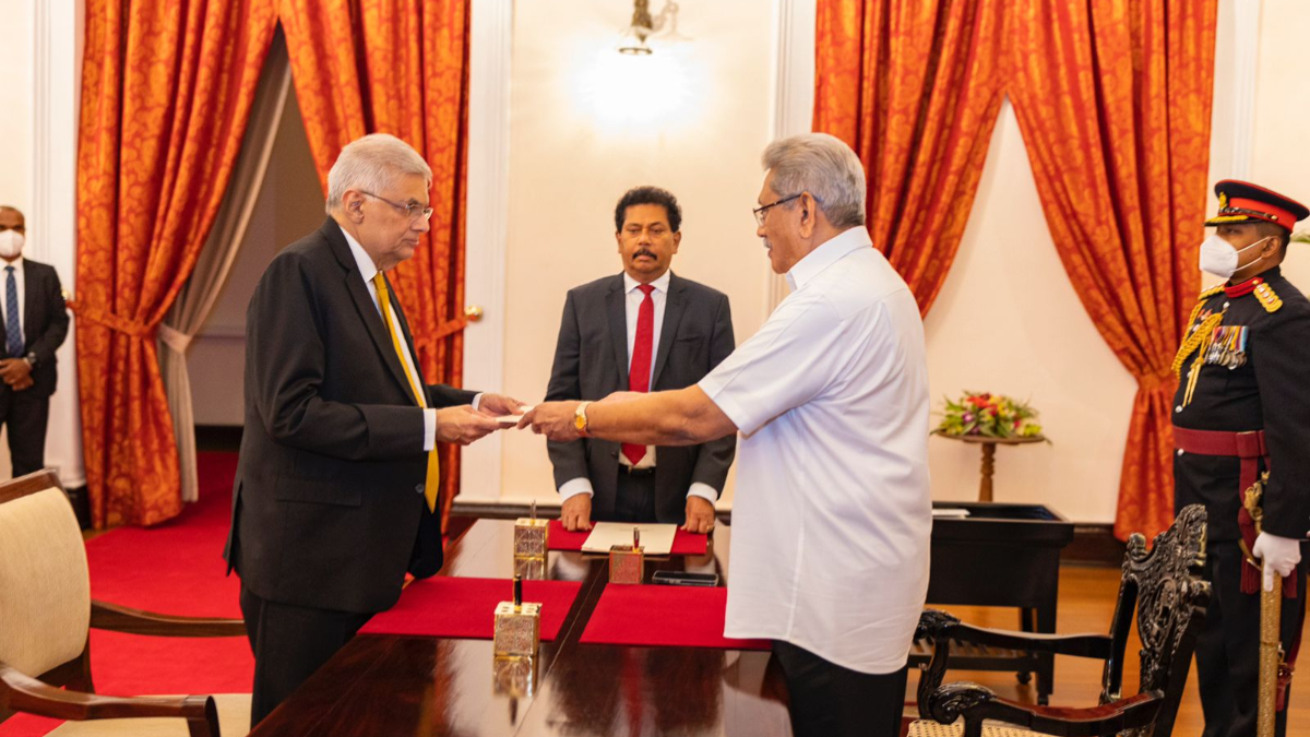 Ranil Wickremesinghe Appointed Sri Lanka PM: শ্রীলঙ্কার নতুন প্রধানমন্ত্রী পদে শপথ নিলেন ইউনাইটেড ন্যাশনাল পার্টির নেতা রনিল বিক্রমাসিংহে