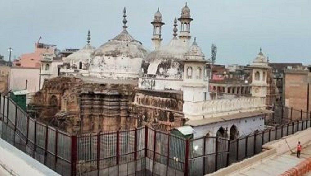 Gyanvapi Mosque Contro: জ্ঞানব্যাপী মসজিদে পাওয়া 'শিবলিঙ্গে' পুজোর অনুমতি দেওয়া হোক, সুপ্রিম কোর্টে জমা পড়ল নতুন আবেদন