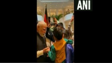 PM Narendra Modi: বার্লিনে পৌঁছে ভারতীয় শিশুকে আদর প্রধানমন্ত্রী মোদীর