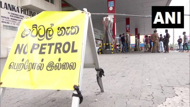 Sri Lanka: মজুদ একদিনের জ্বালানি, প্রধানমন্ত্রীর ঘোষণার পরই শ্রীলঙ্কায় ঝুলছে 'নো পেট্রল' নোটিশ'