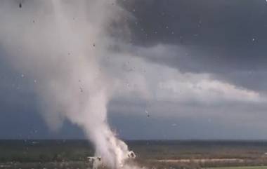 Tornado In Southern China: চিনে ভয়াবহ বন্যার মাঝেই টর্নেডোর হানা, নিহত ৫, আহত ৩৩ জন