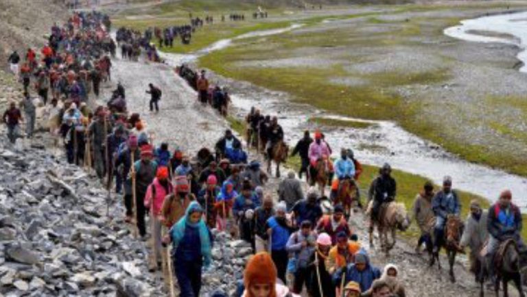 J&K: আবহাওয়া বিপর্যয় কাটতেই শুরু অমরনাথ যাত্রা