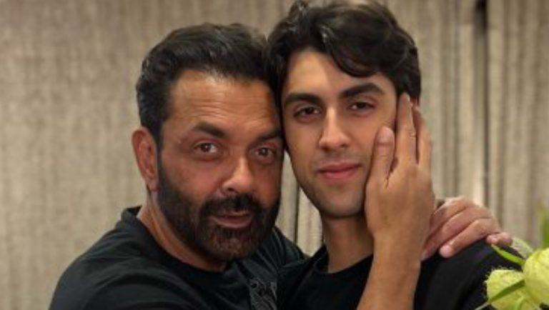 Bobby Deol’s Son Aryaman Turns 21: ২১ তম জন্মদিনে ছেলে আর্যমানের ছবি শেয়ার করে কী লিখলেন ববি দেওল?