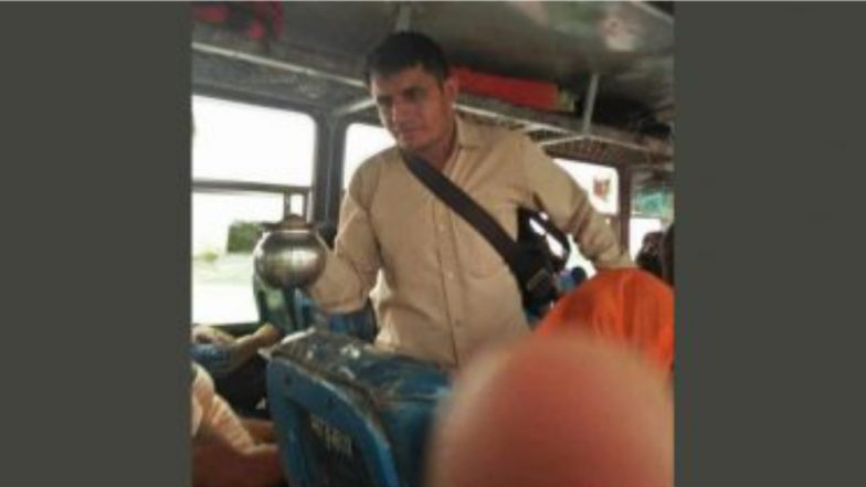 Bus Conductor Offering Water To All The Passengers: বাসে উঠলেই যাত্রীর দিকে এগিয়ে দিচ্ছেন জল, সোশ্যাল মিডিয়ায় সমাদৃত এই বাস কন্ডাক্টর