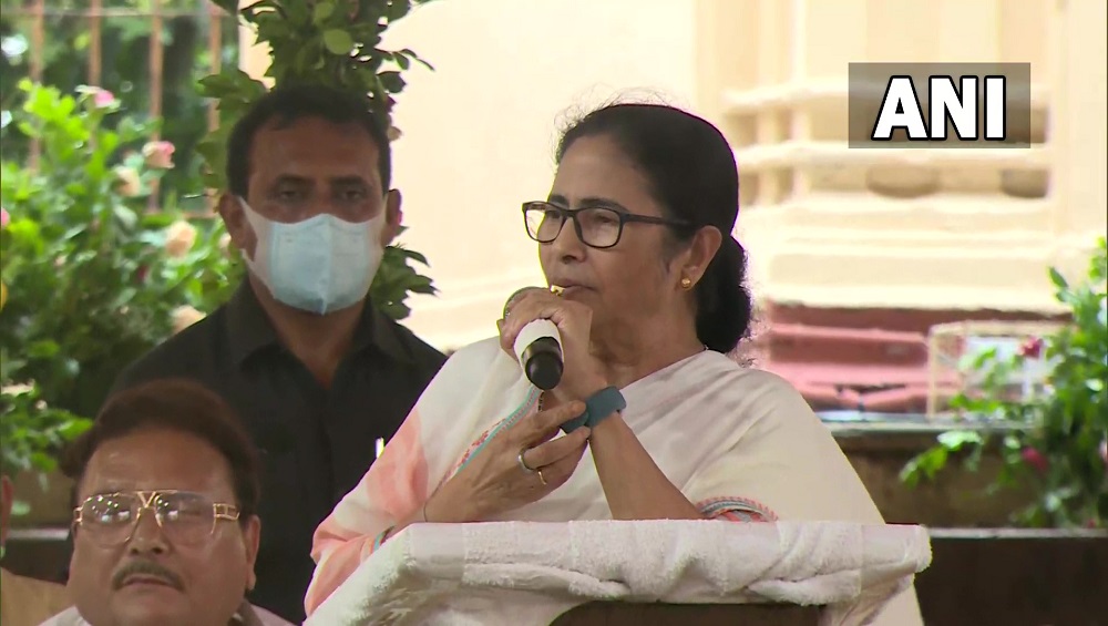 Mamata Banerjee: কিছু রাজনীতিবিদের মন 'ডাস্টবিন' স্বরূপ, তার জেরেই অশান্তি, নাম না করেই বিজেপিকে কটাক্ষ মমতার